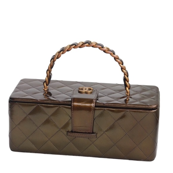 CHANEL Vintage Iridescent Olive Green Patent Leather Vanity Bag - Picture 12 of 15